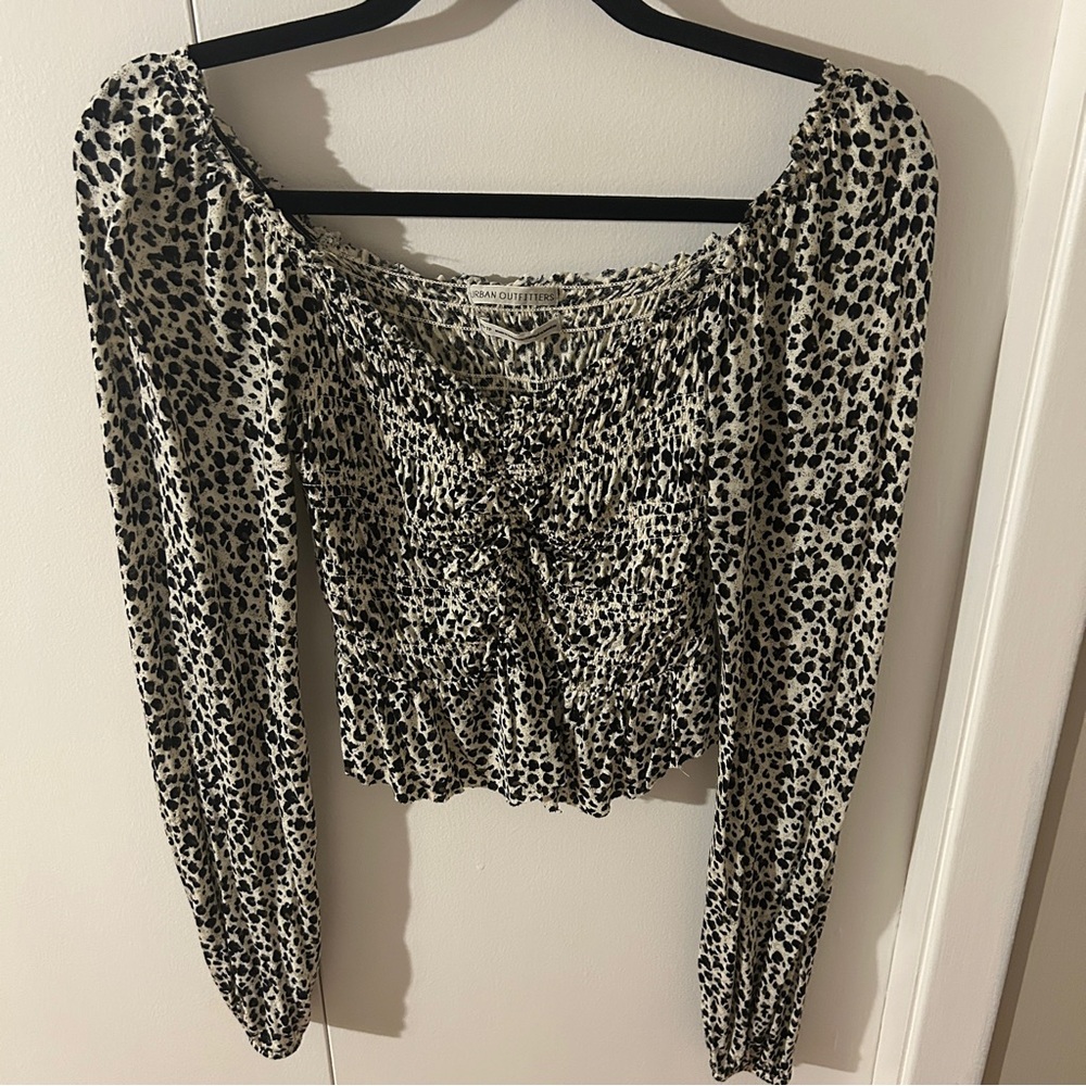 Urban Outfitters Shaina Leopard Print Long Sleeve Crop Top in XS